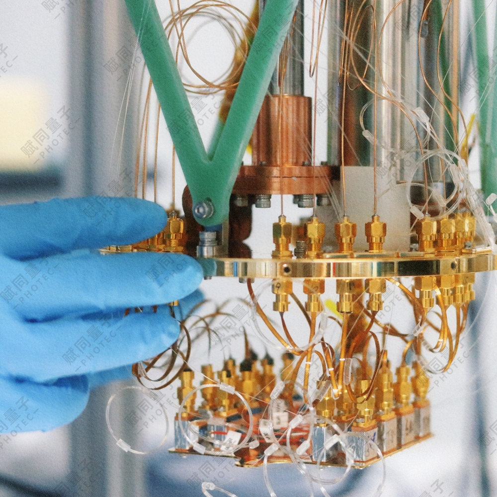 低溫恒溫器Helium Matrix-1 K/0.3 K